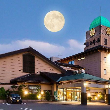 Hotel Awara Onsen Hot Spring Koubou Gurabaatei Esterno foto