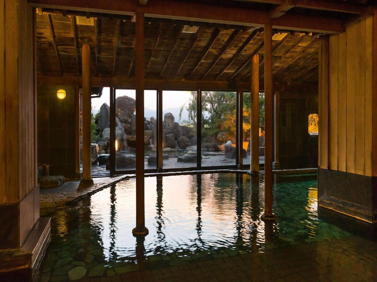 Hotel Awara Onsen Hot Spring Koubou Gurabaatei Esterno foto