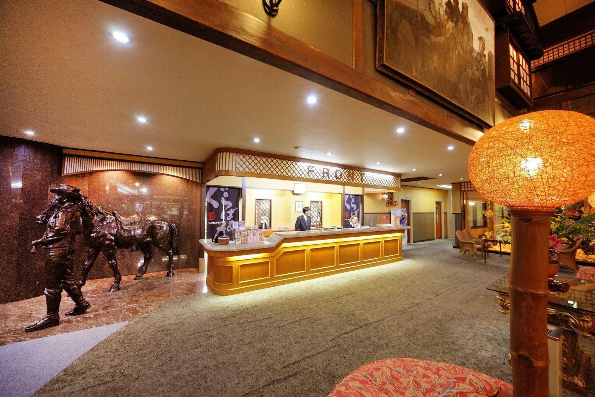 Hotel Awara Onsen Hot Spring Koubou Gurabaatei Esterno foto